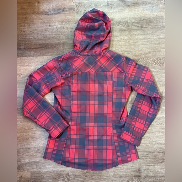 Mountain Hardware Lightweight Plaid Snap Front 
Size 10 (Large) - Picture 5 of 6
